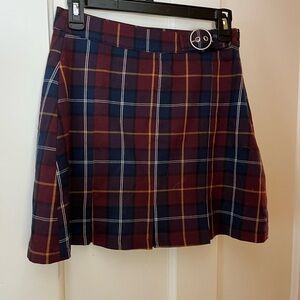 Arizona juniors S preppy plaid skirt with attached buckle